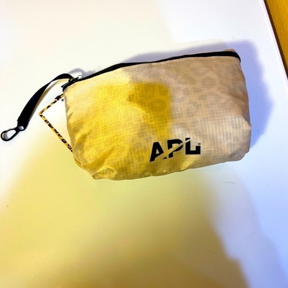 APL Packable Convertible Backpack Leopard Beige Black Print Great for Travel - Picture 3 of 12